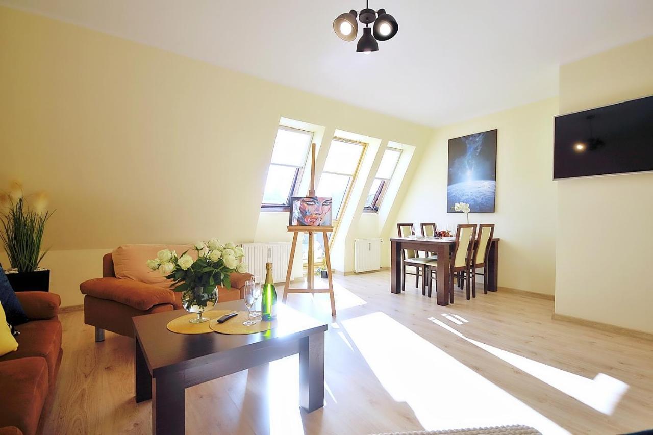 50 M Do Plazy Thobruk Apartamenty Piekna Dama Z Kolobrzegu Ngoại thất bức ảnh