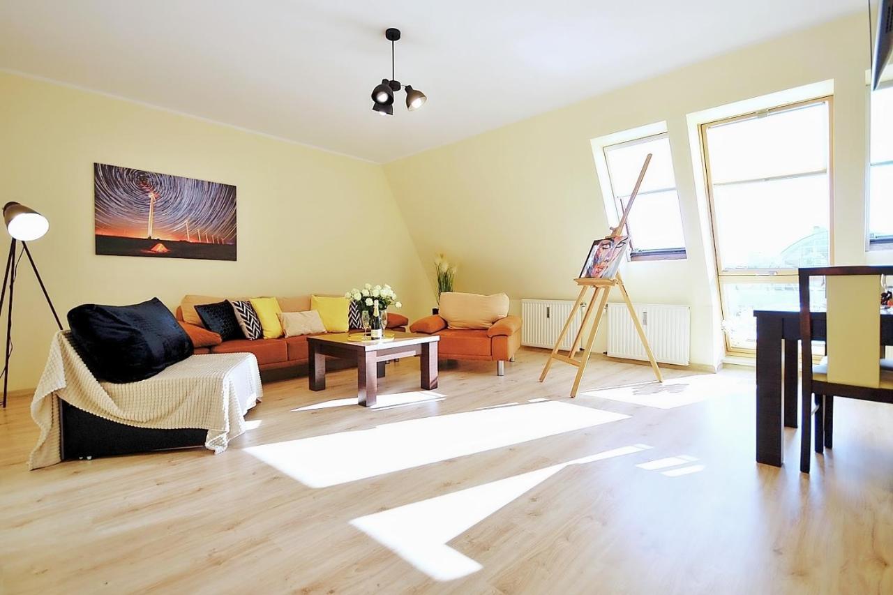50 M Do Plazy Thobruk Apartamenty Piekna Dama Z Kolobrzegu Ngoại thất bức ảnh